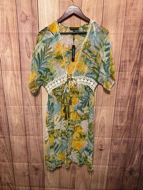 Club Z Collection Medium NWT swim coverup green yellow floral crochet